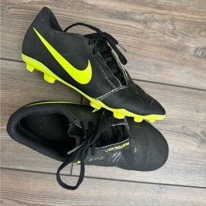 Nike Youth Black and Yellow Soccer Cleats